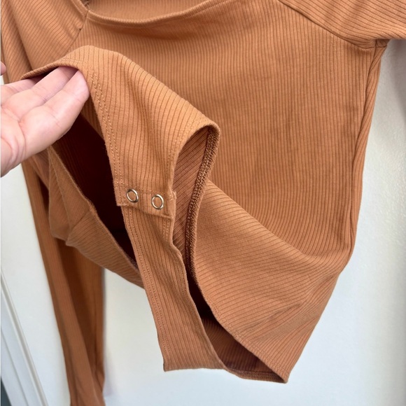 American Eagle Tan Ribbed Bodysuit - Picture 3 of 7